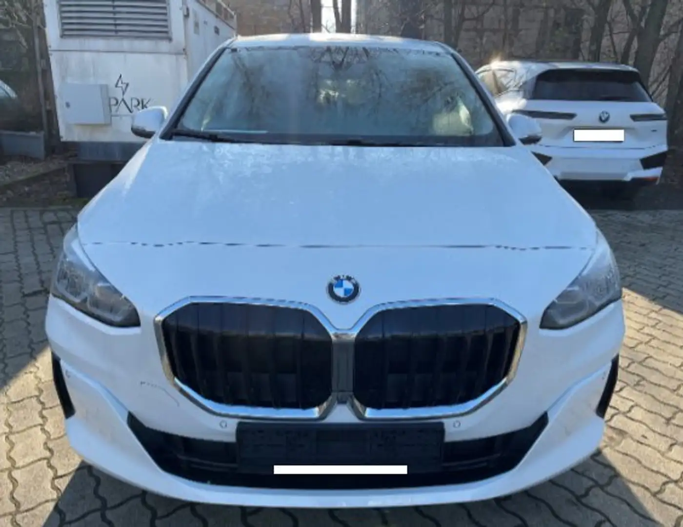 BMW 220 220i Active Tourer 156PS Premium Paket, DAP, AHK Weiß - 1