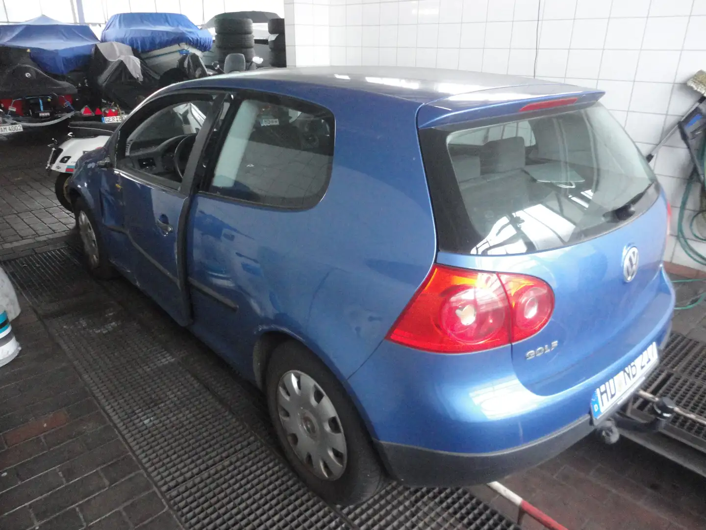 Volkswagen Golf Trendline Blau - 1