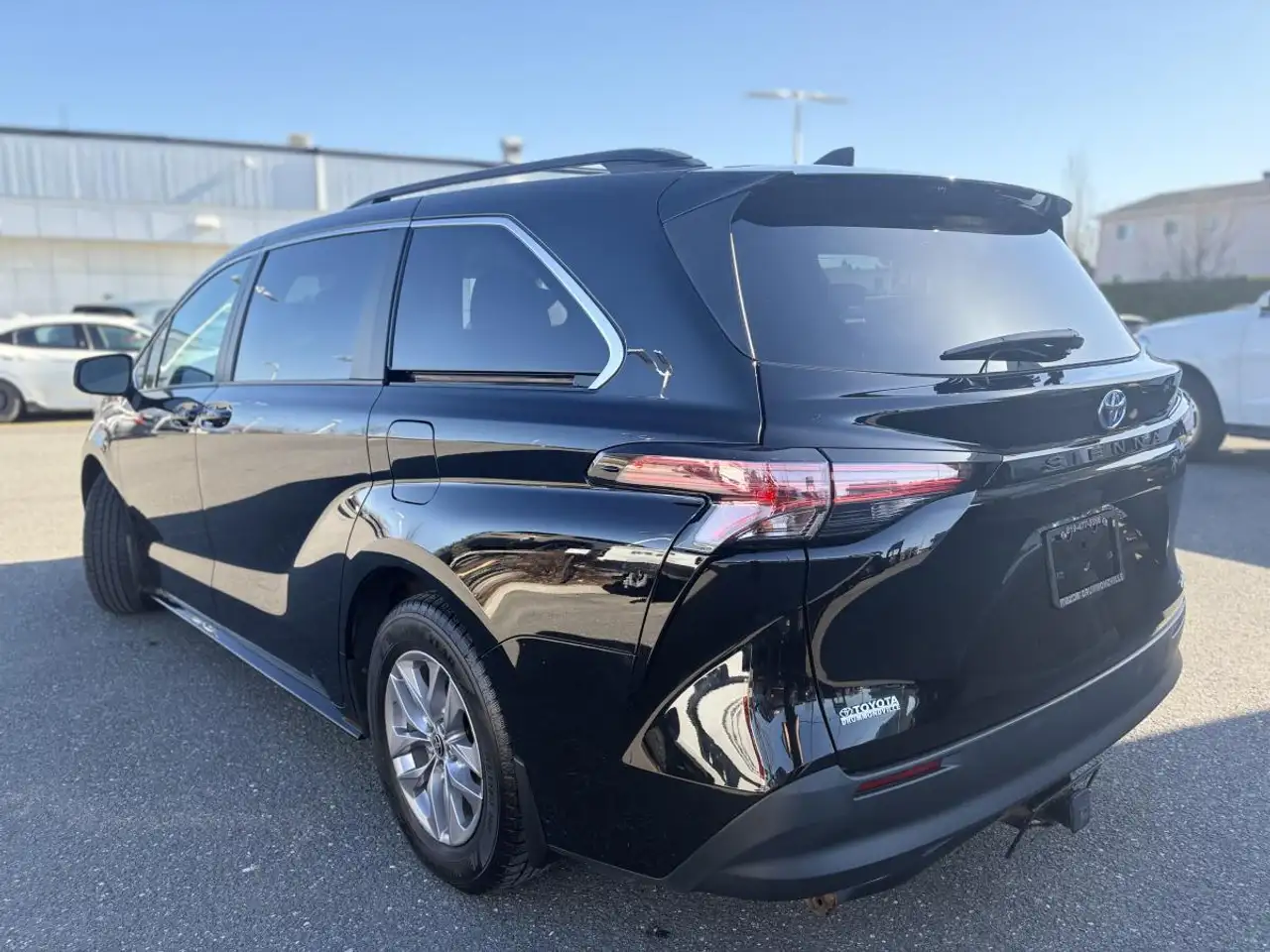Toyota Sienna снимка Toyota Sienna
