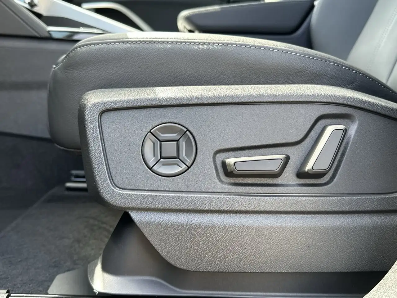 Audi Q5 снимка Audi Q5