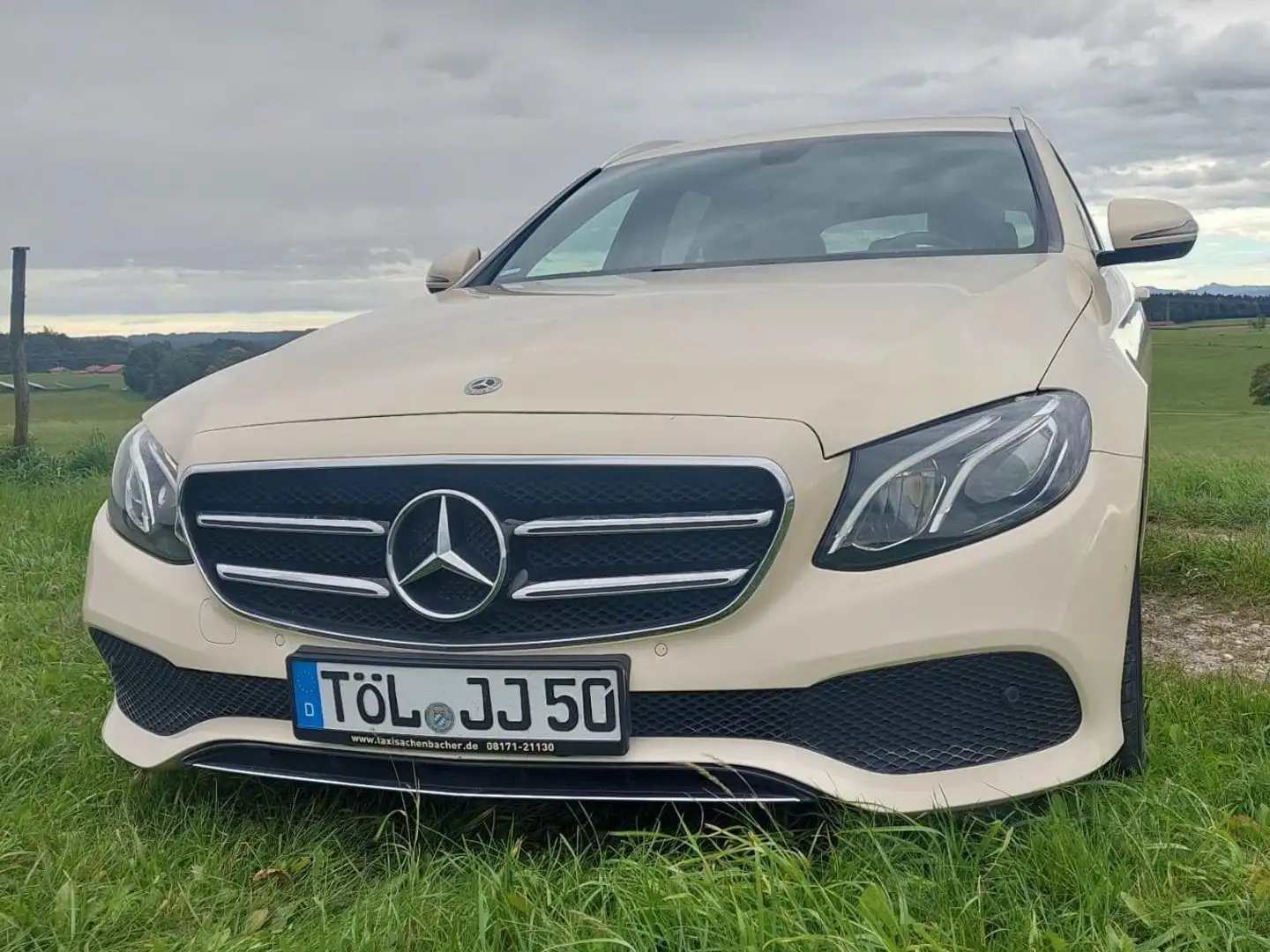 Mercedes-Benz E 200 E 200 d T 9G-TRONIC Gelb - 2