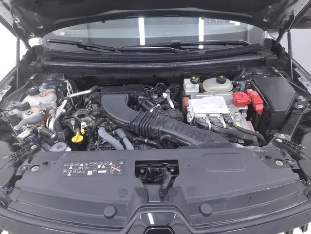 Renault Austral view 13
