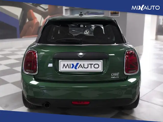 Mini Hatch view 4