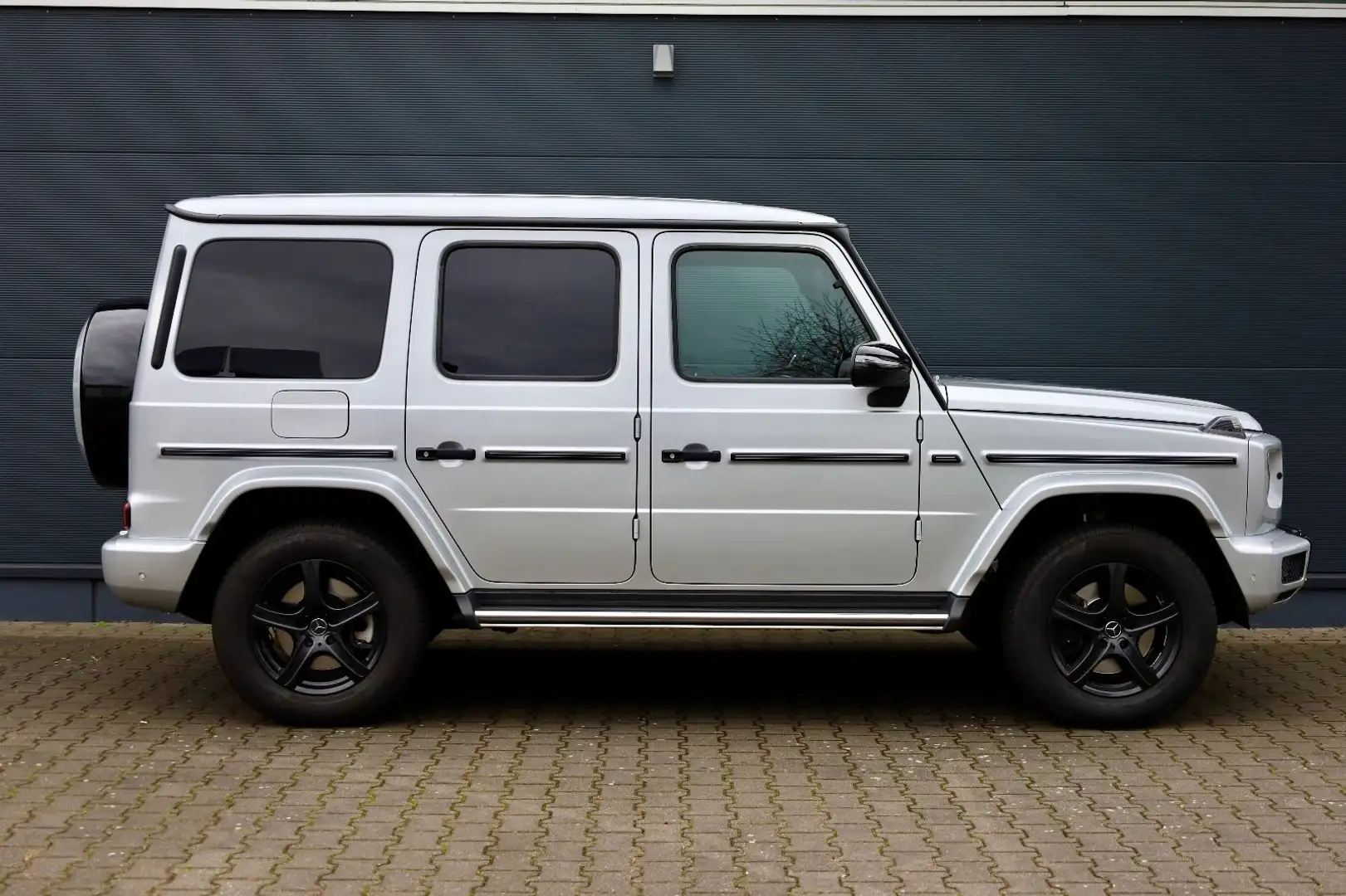 Mercedes-Benz G 350 d * AMG*M-BEAM*EGSD*Burmester*Night-/Park* Silver - 2