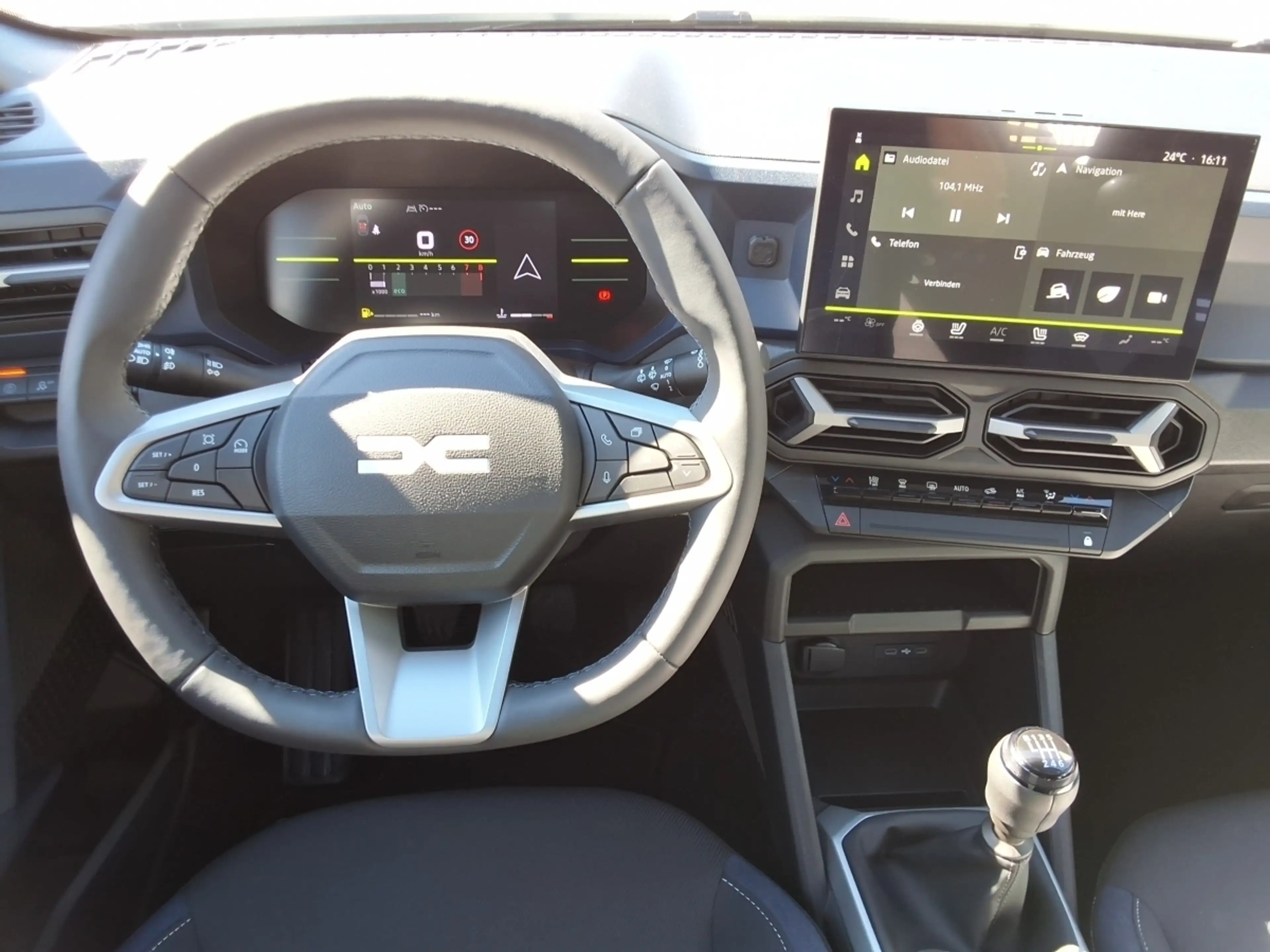 Dacia Bigster EXPRESSION  MILD HYBRID 130 4x4/PDC/ — photo 8