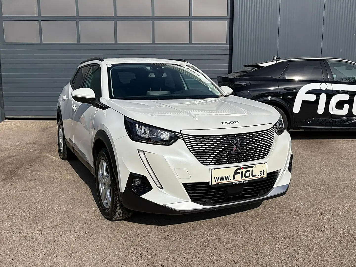 Peugeot e-2008 50kWh Allure Weiß - 1