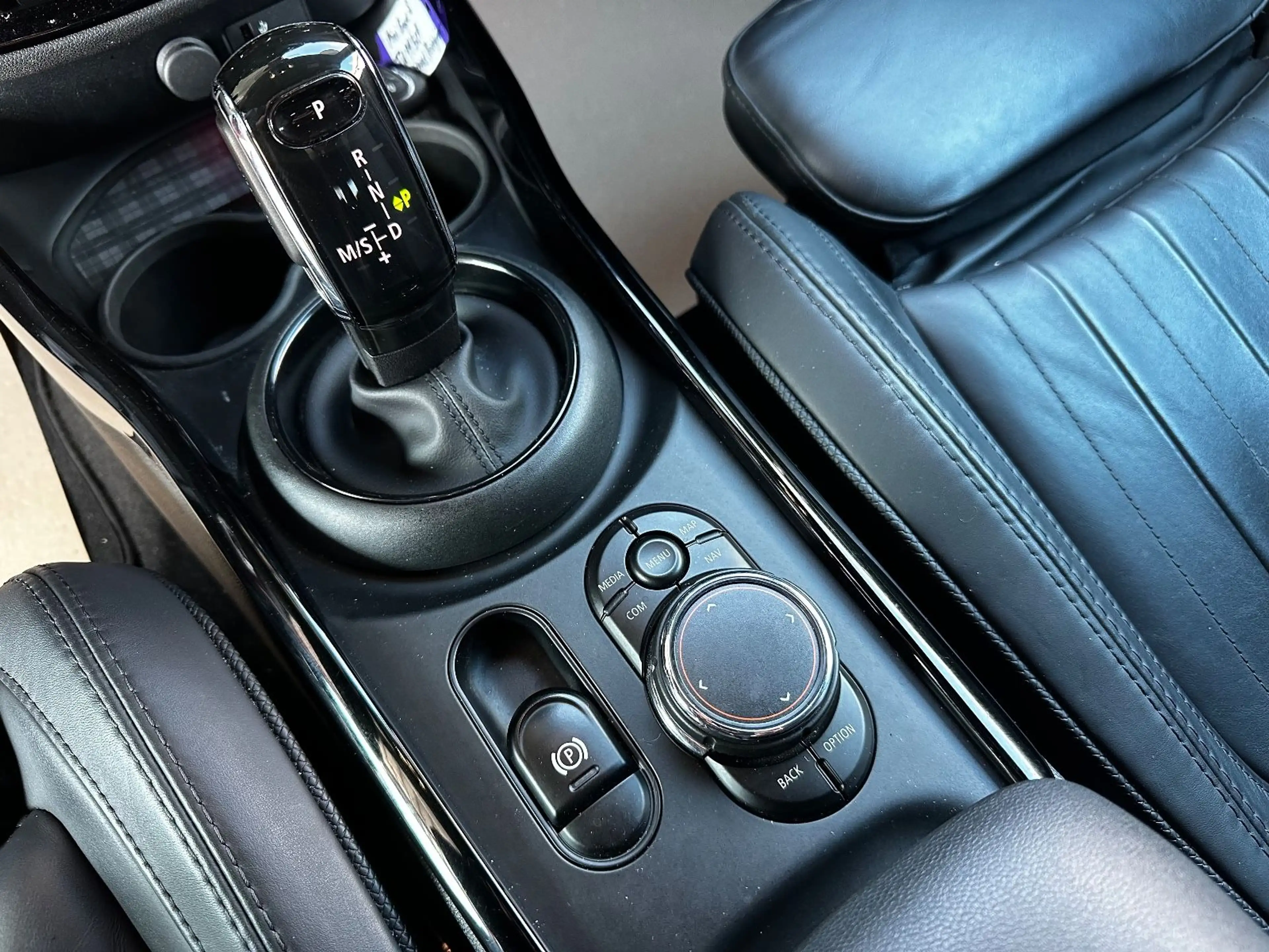 MINI Cooper S Clubman Cooper S "1 Hand"LEDER"NAVI"LED"SHZ"PDC" — photo 25