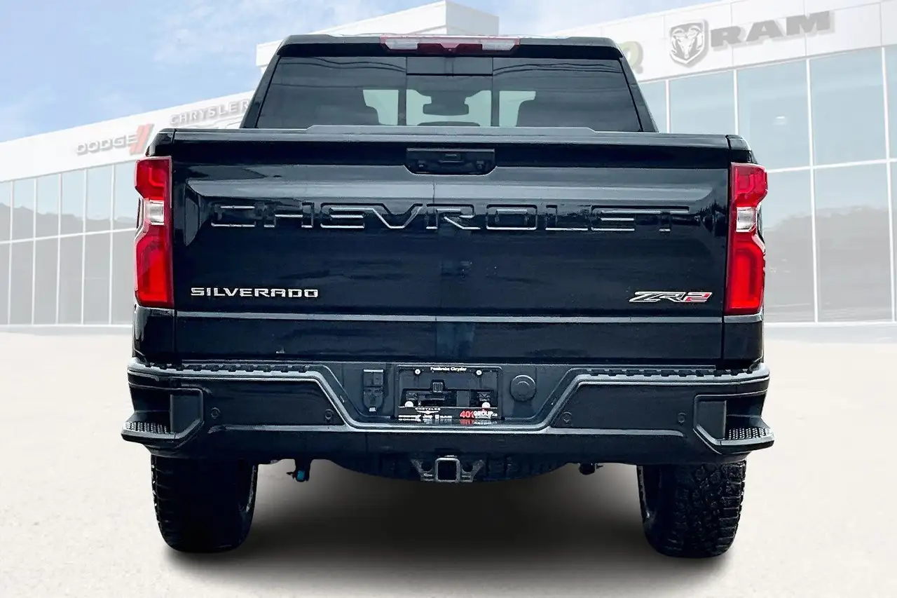 Chevrolet Silverado 1500 снимка Chevrolet Silverado 1500