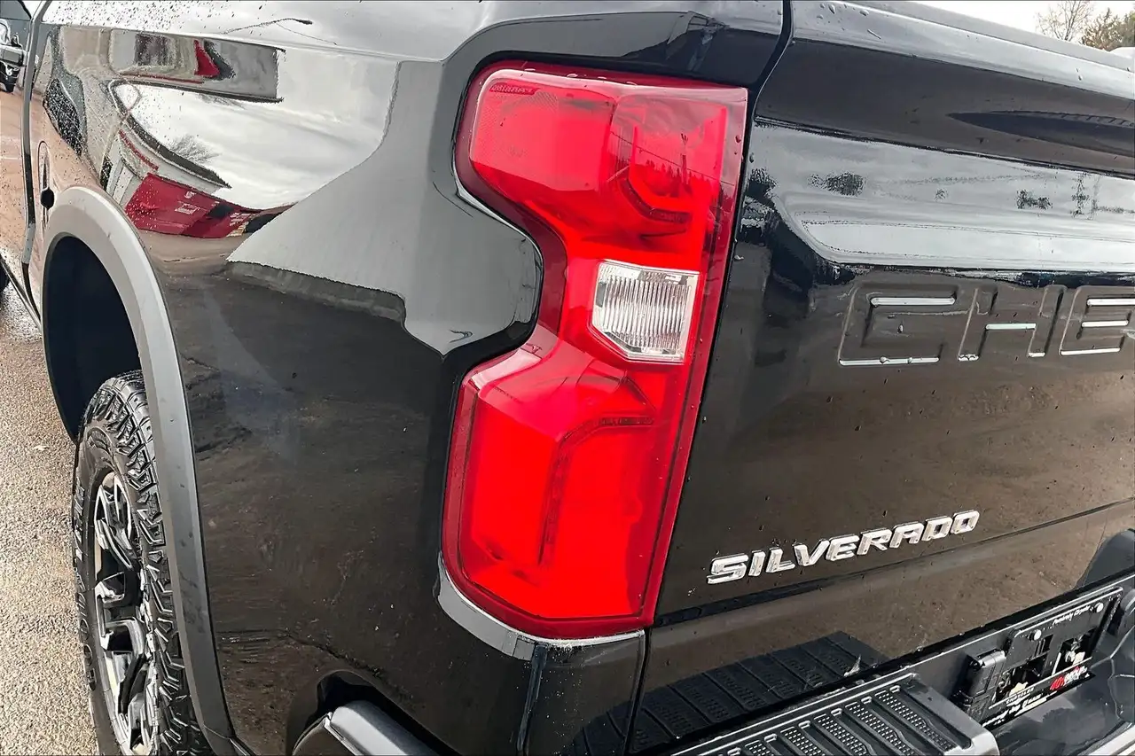 Chevrolet Silverado 1500 снимка Chevrolet Silverado 1500