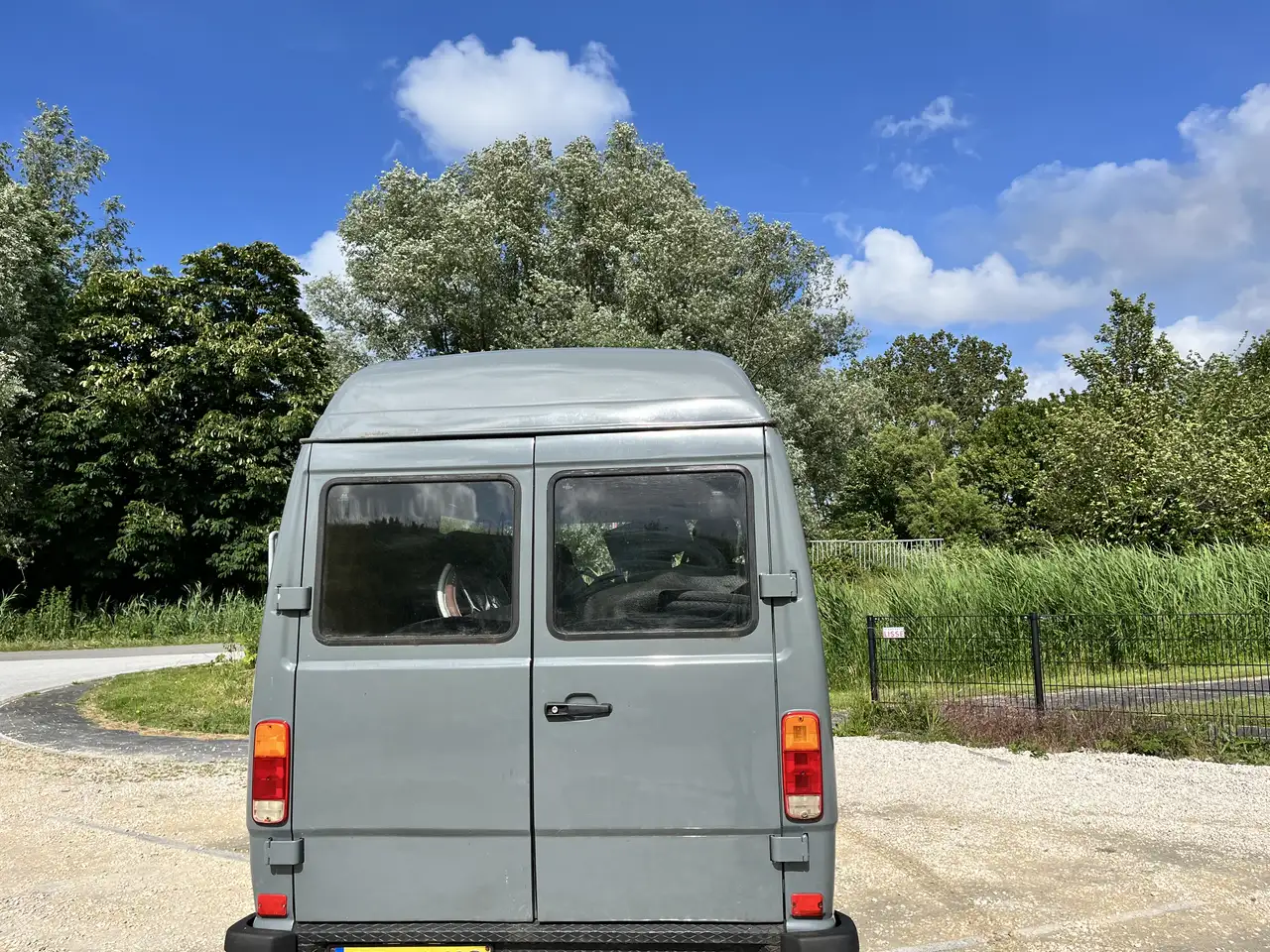 Mercedes-Benz T2 207D Camper, foto 3