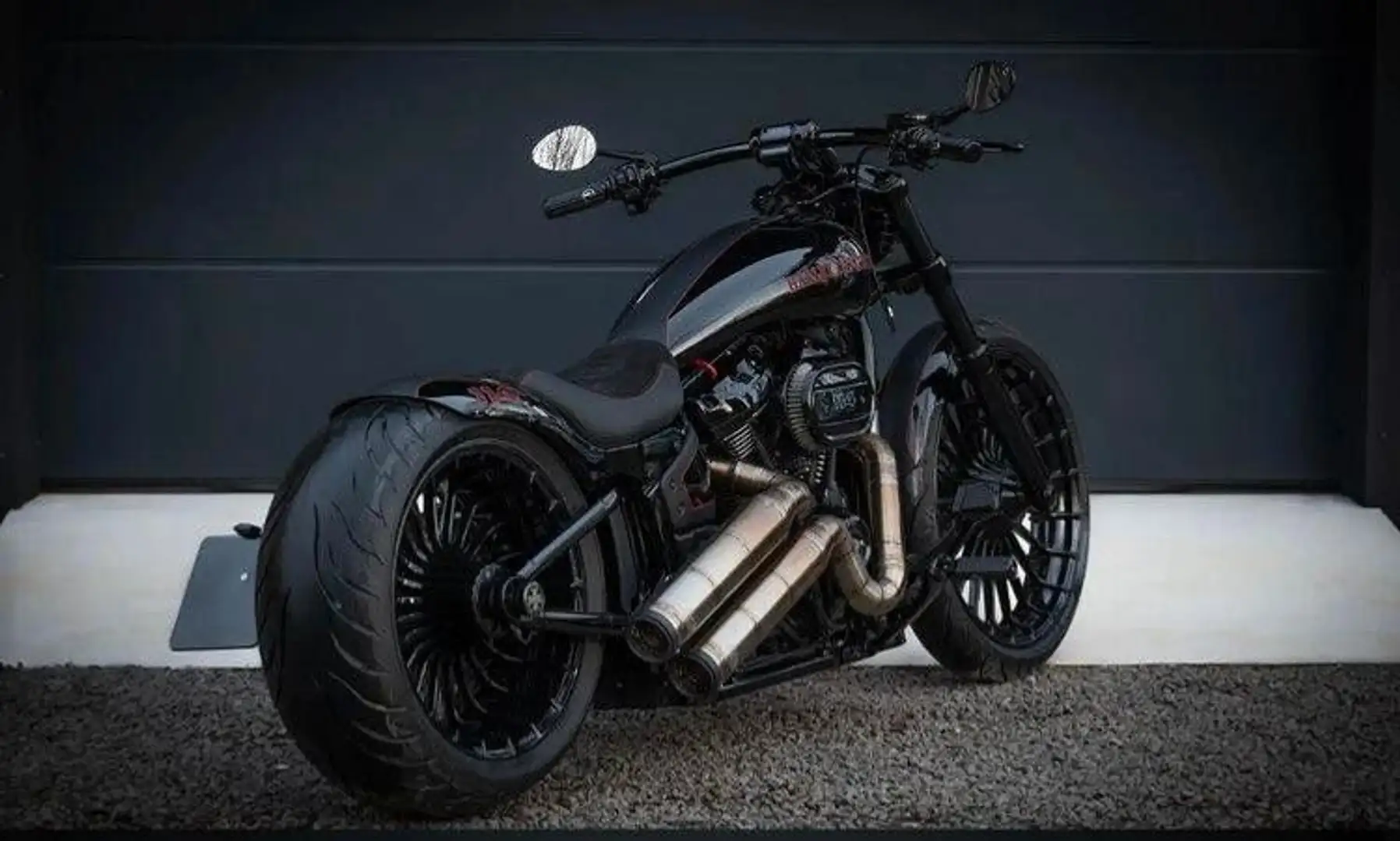 Harley-Davidson Breakout 260er*KessTech*Airride* Černá - 2