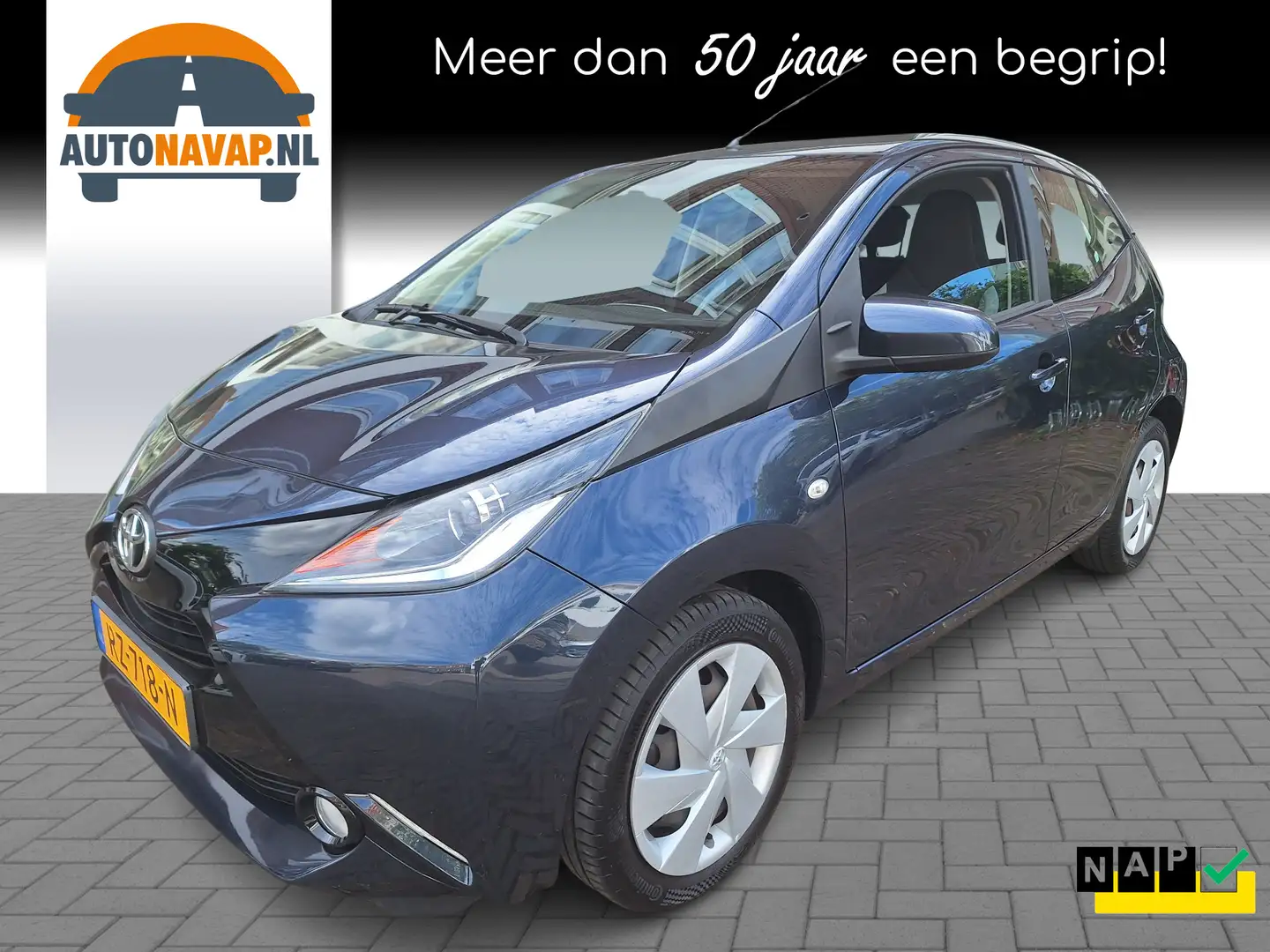 Toyota Aygo 1.0 VVT-i X-Play 5Drs /44.000 Km/Camera/Airco/1e E Blauw - 1