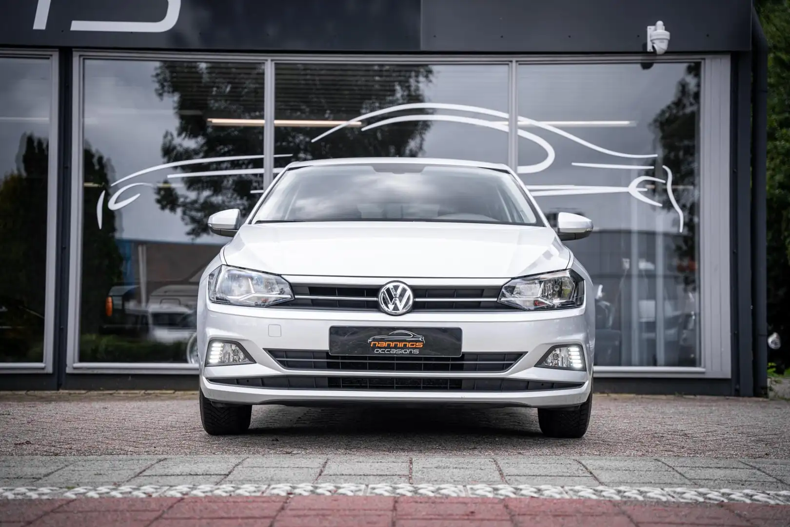 Volkswagen Polo 1.0 MPI Comfortlinen Carplay|Trekhaak|Cruise contr Gri - 2