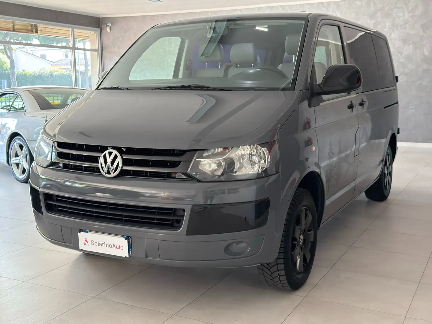 Volkswagen T5 Kombi 2.0 TDI-6 Posti- Gancio Traino- Condizioni ottime Gris - 2