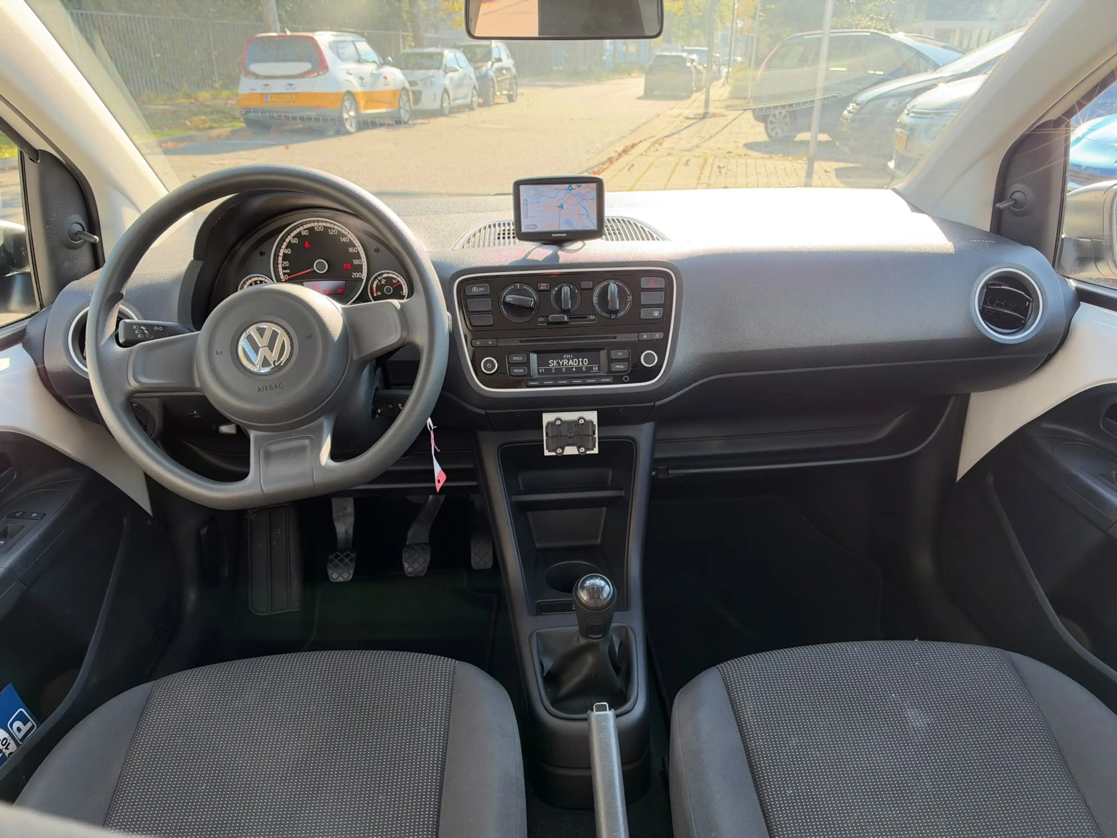 Volkswagen up! 1.0 take up! BlueMotion, Navi, Airco, NAP, 1ste ei — photo 3