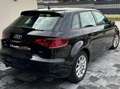 Audi A3 A3 SB Attraction 1,6 TDI S-tronic Attraction crna - thumbnail 4