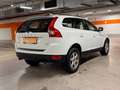 Volvo XC60 D4 AWD Momentum Geartronic Weiß - thumbnail 2