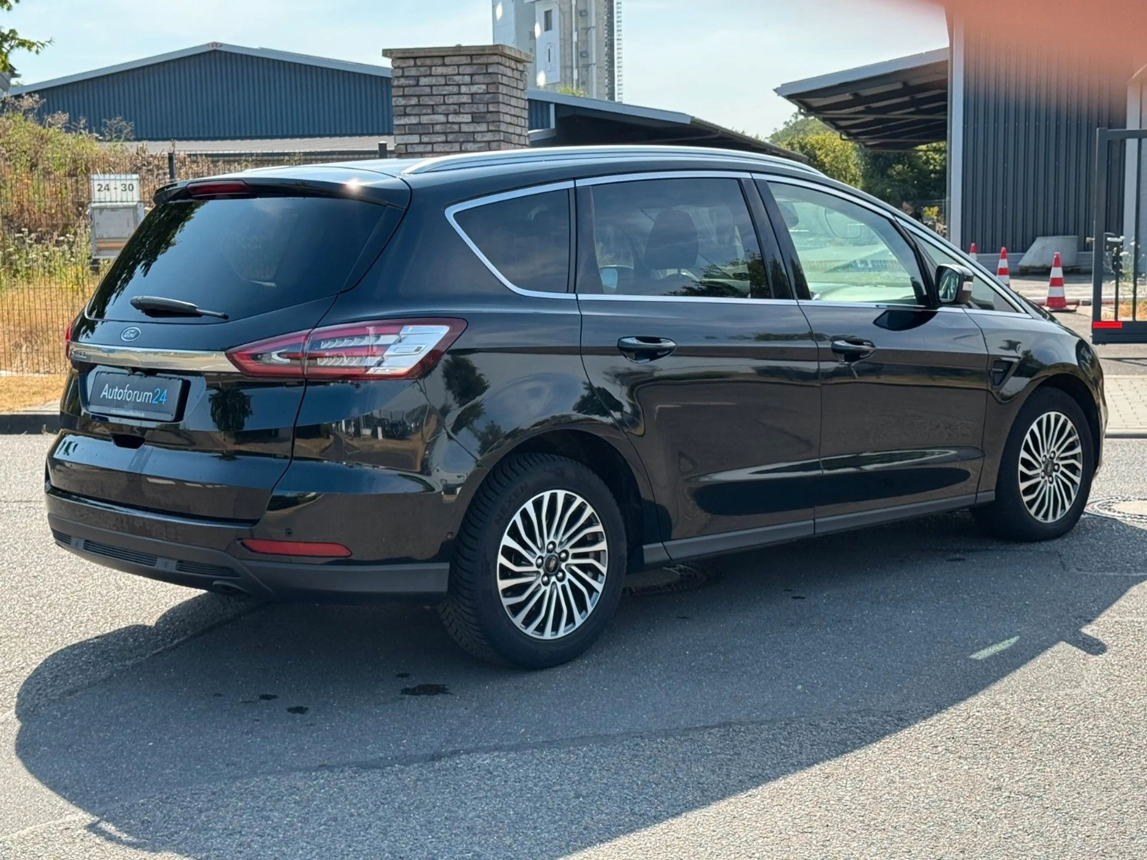 Ford S-Max Titanium *Garantie*Autom.*7-Sitz*Navi*RFK* — photo 5
