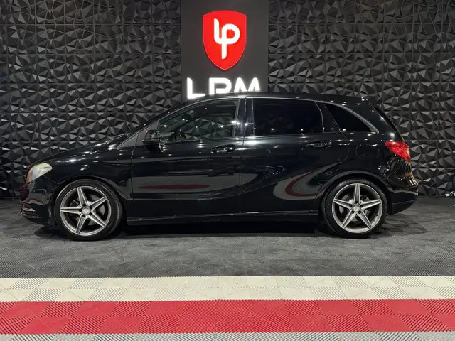 Mercedes-Benz B-Class view 3