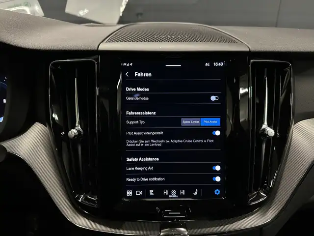 Volvo XC60 view 24