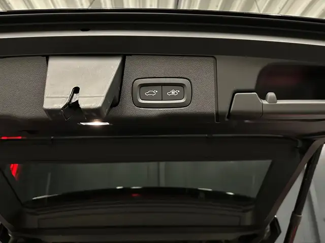 Volvo XC60 view 29