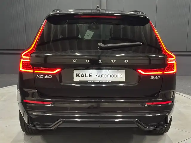 Volvo XC60 view 4