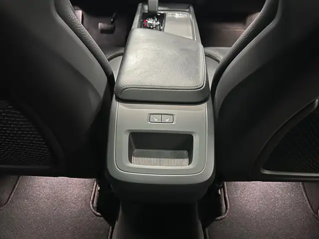 Volvo XC60 view 27
