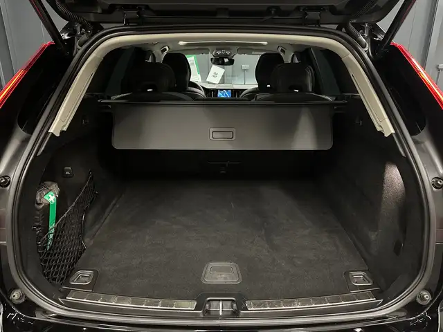 Volvo XC60 view 28