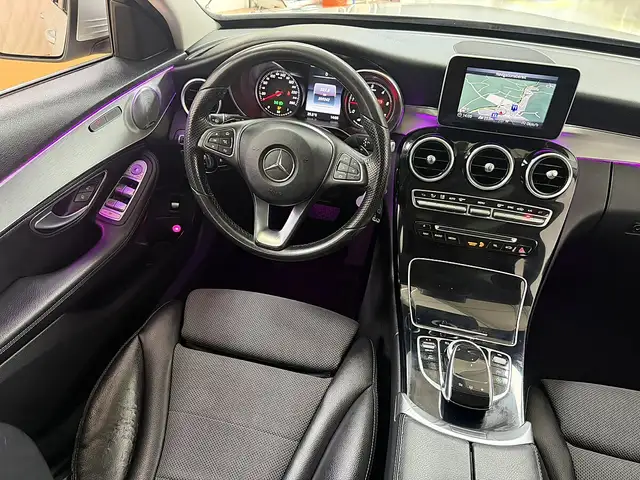 Mercedes-Benz C-Class view 3