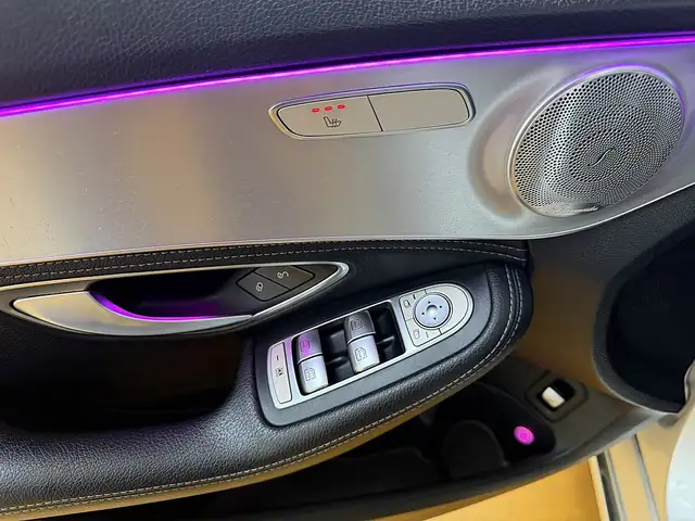 Mercedes-Benz C-Class view 13