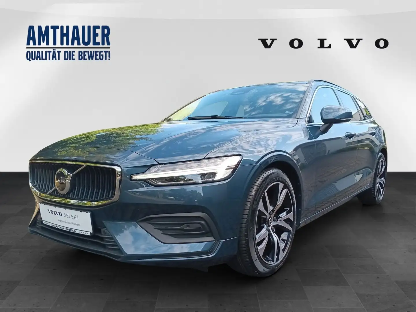 Volvo V60 B4 Core 2WD Cam/PDC/Frontsch. heizbar Blau - 1