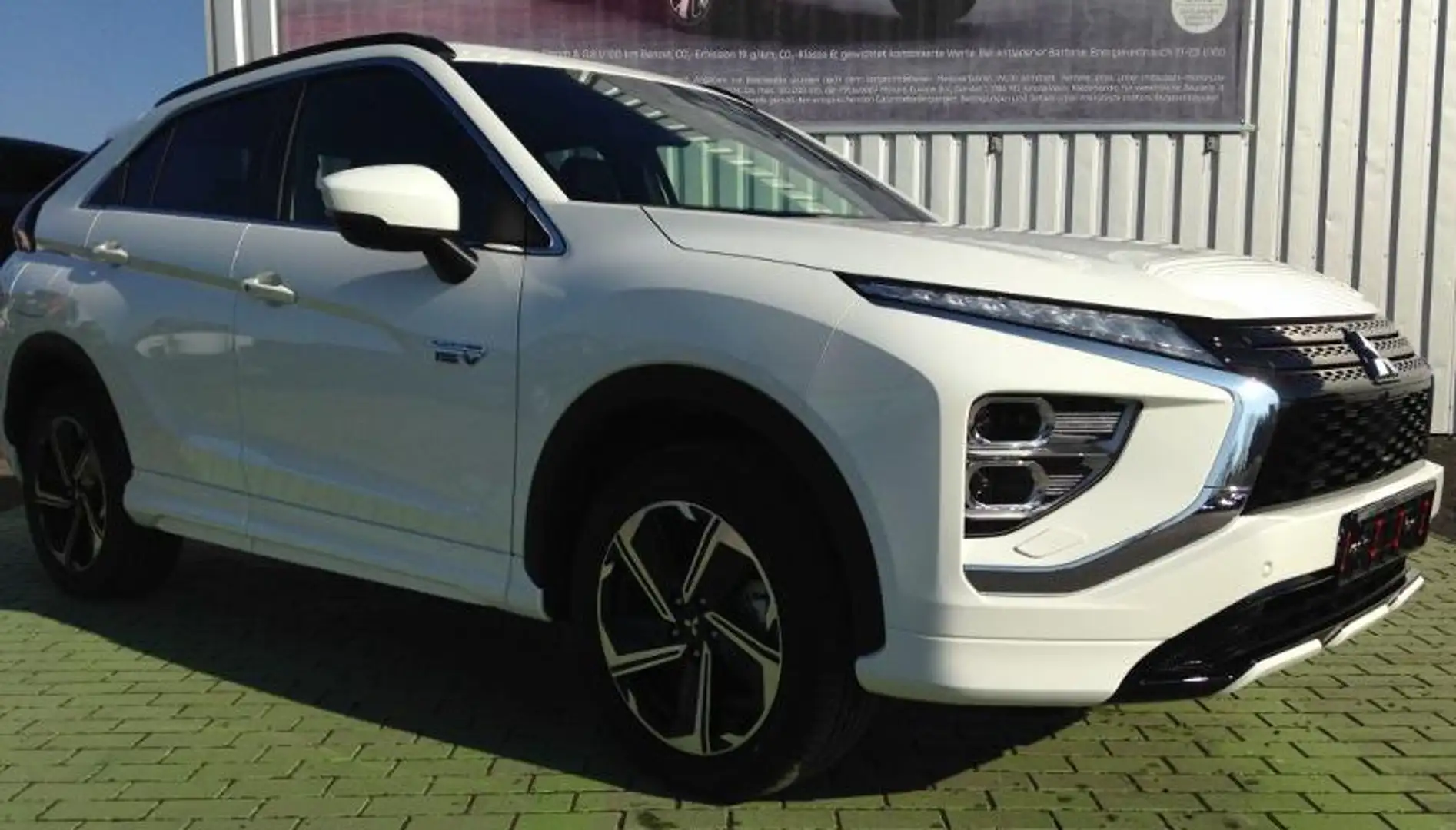 Mitsubishi Eclipse Cross PHEV Select 2.4 4WD inkl. WKR Weiß - 1