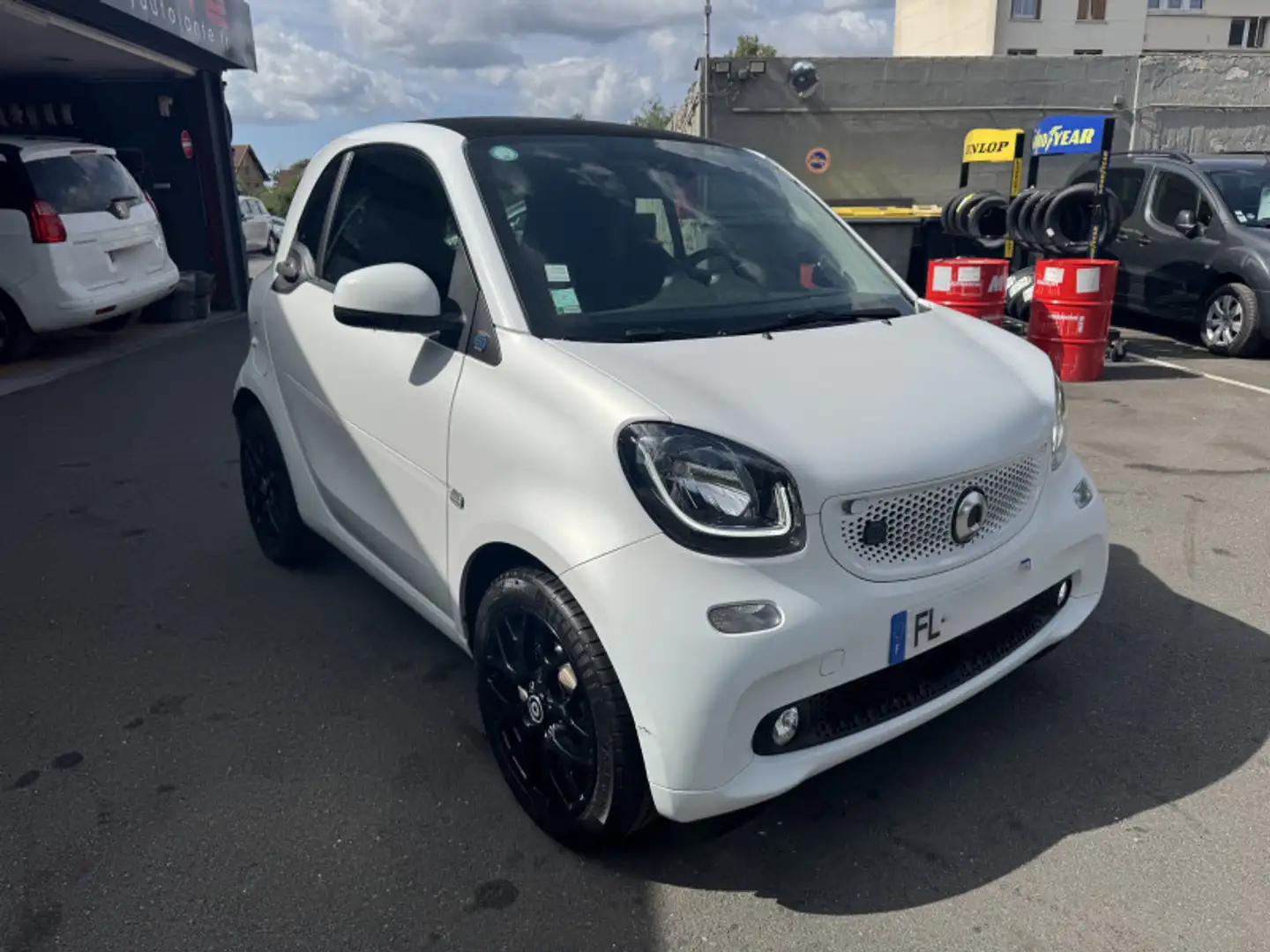 smart forTwo ELECTRIQUE 82CH PRIME Blanc - 2