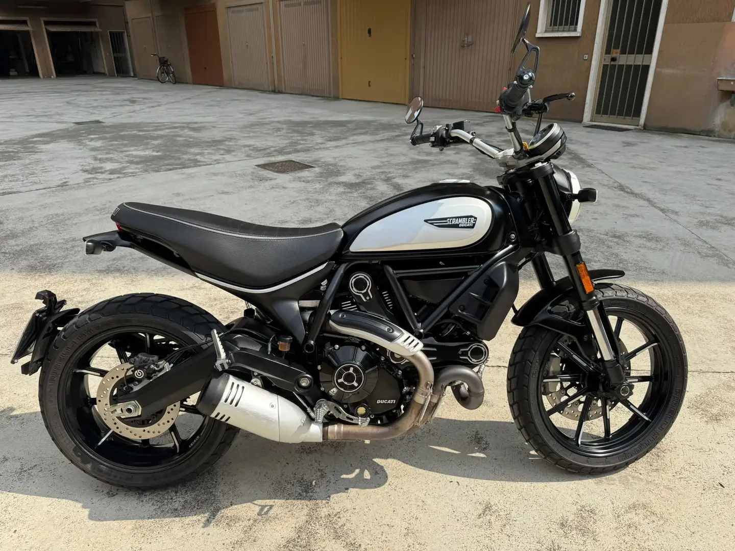 Ducati Scrambler Icon 800 depotenziata 35 Kw Negru - 1
