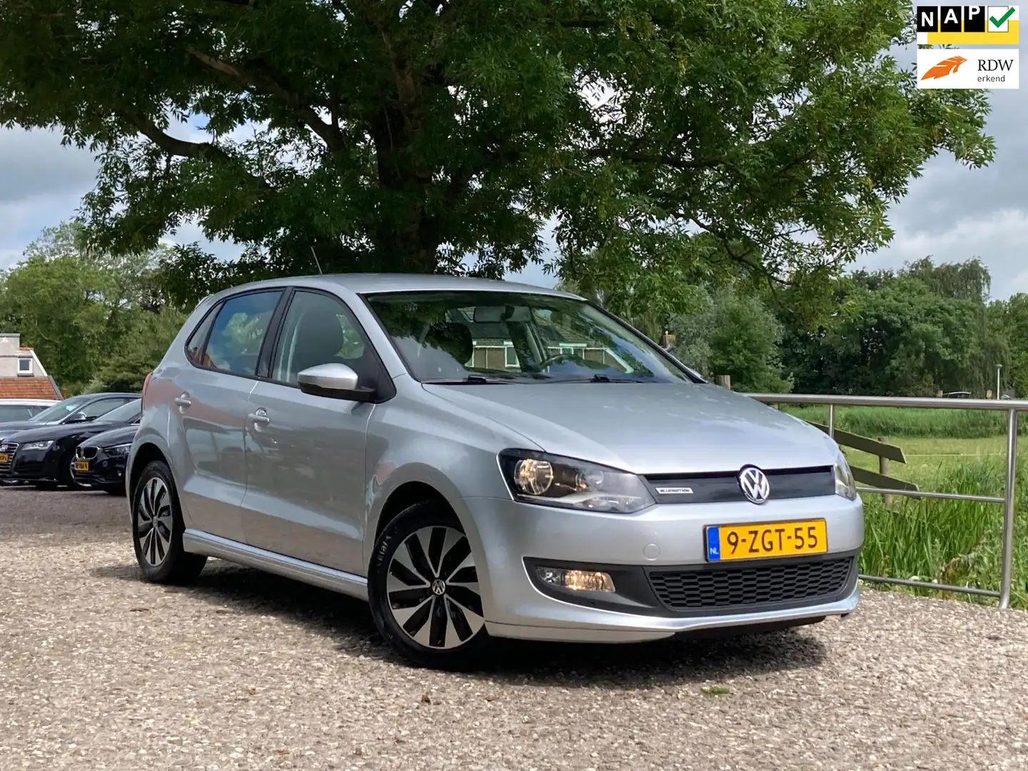 Volkswagen Polo 1.4 TDI BlueMotion | Cruise + Airco + Navi nu € 5. Grau - 1