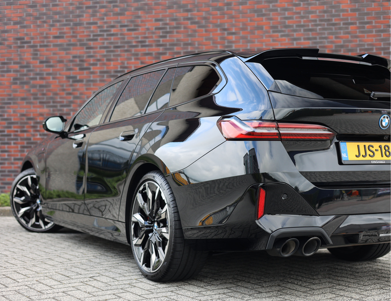 BMW 550 5-serie Touring 550e xDrive | M Performance - Pano — photo 7