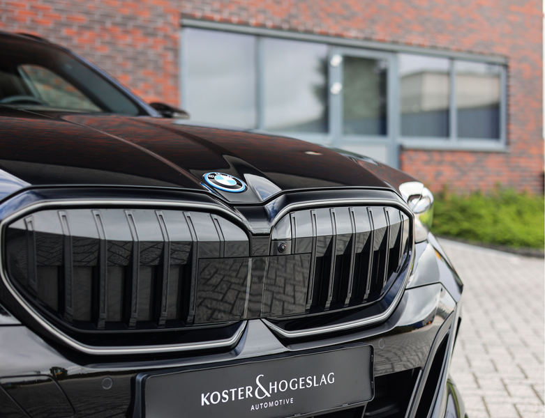 BMW 550 5-serie Touring 550e xDrive | M Performance - Pano — photo 10