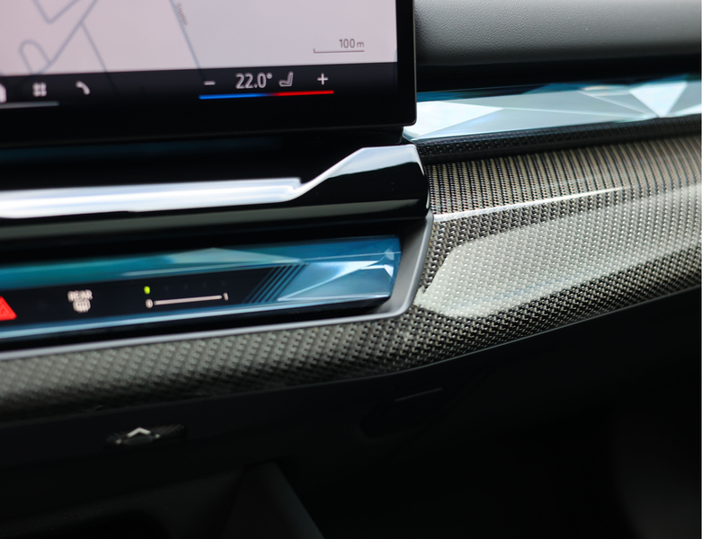 BMW 550 5-serie Touring 550e xDrive | M Performance - Pano — photo 5