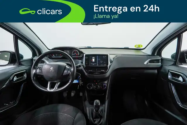 Peugeot 208 view 12