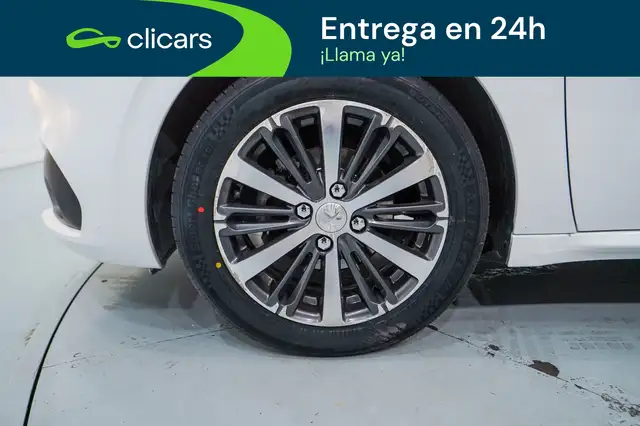 Peugeot 208 view 11