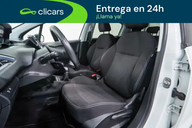 Peugeot 208 view 13