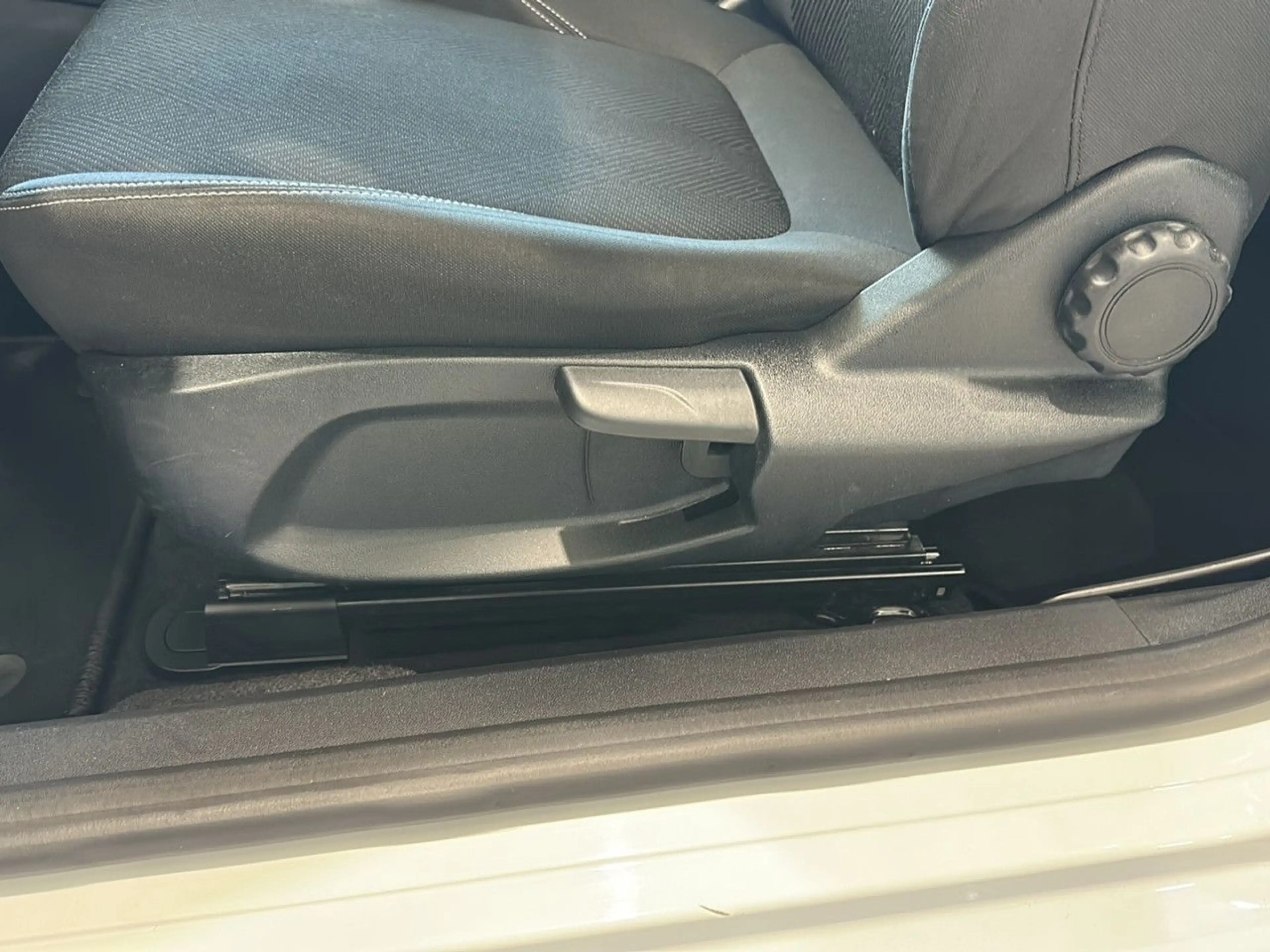 Ford Fiesta Trend LED Klima el. Fenster — photo 17