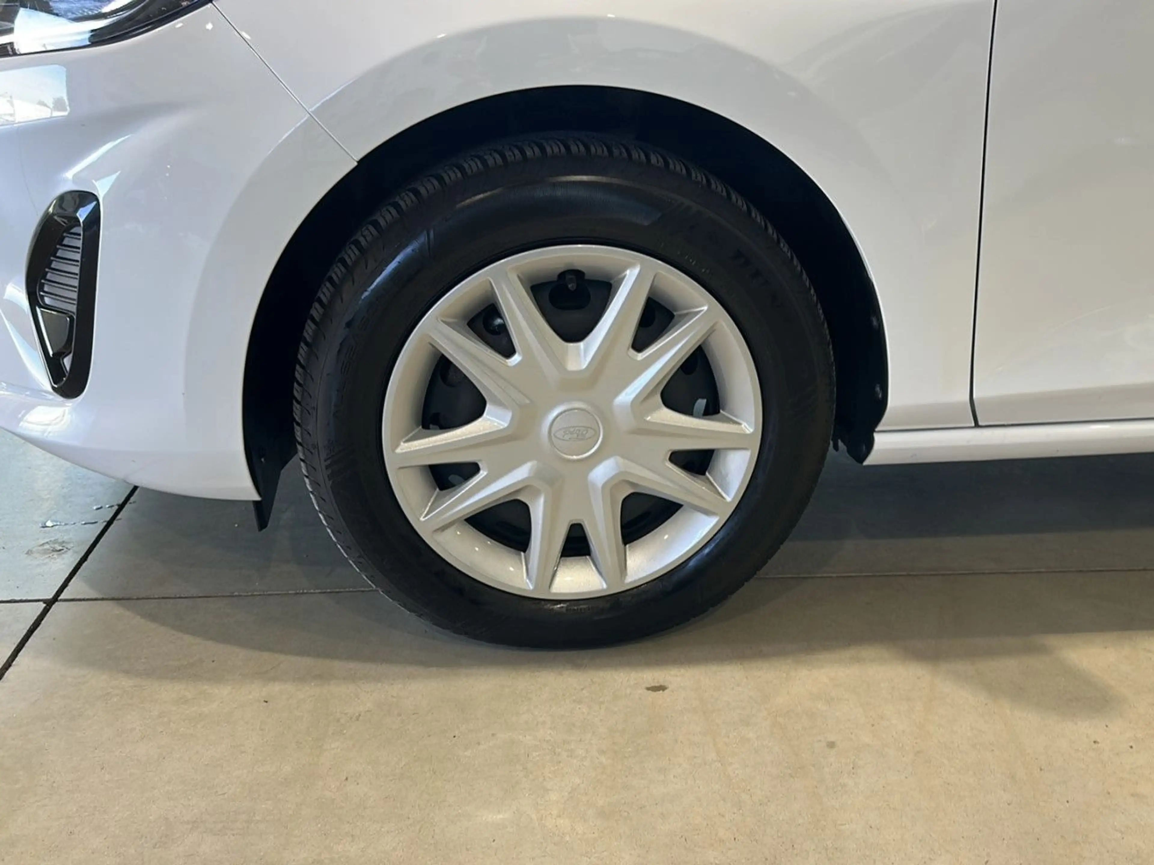 Ford Fiesta Trend LED Klima el. Fenster — photo 16