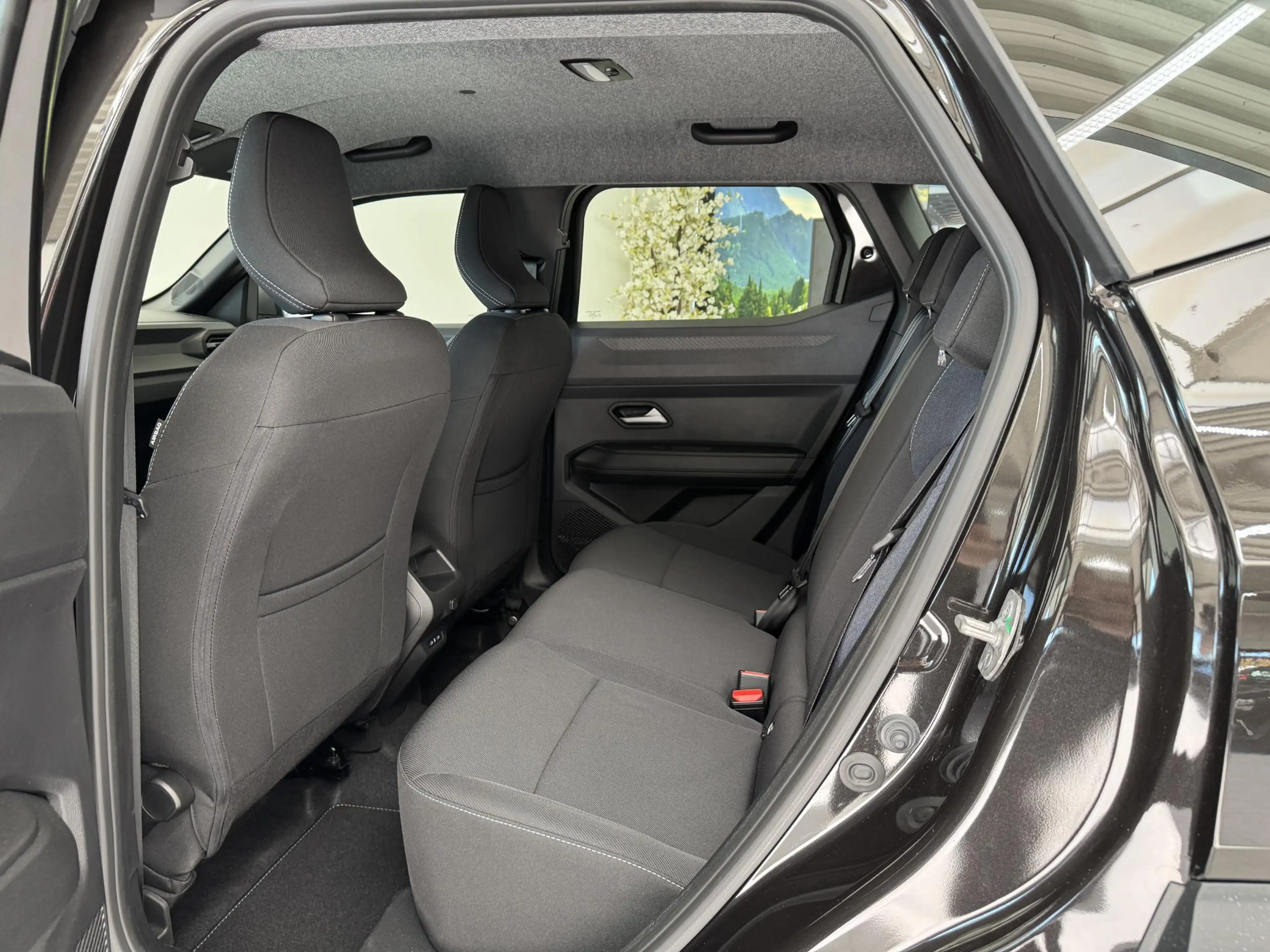 Dacia Duster 1.8 hybrid 155 expression | Nieuw uit voorraad | N — photo 17