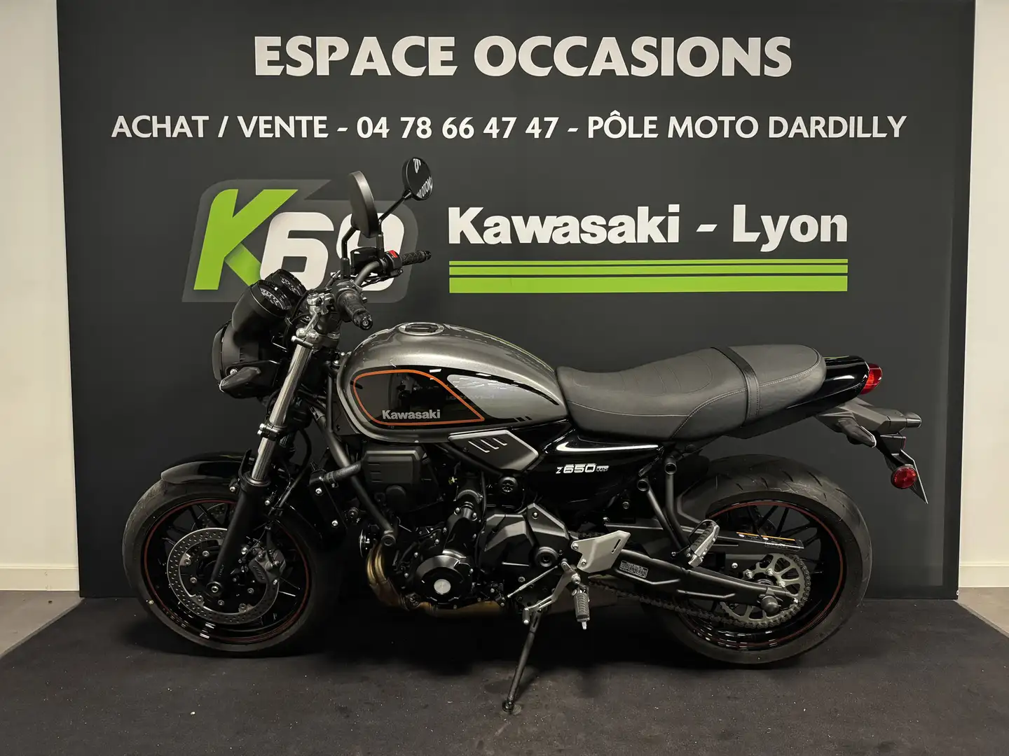Kawasaki Z 650 Grau - 2