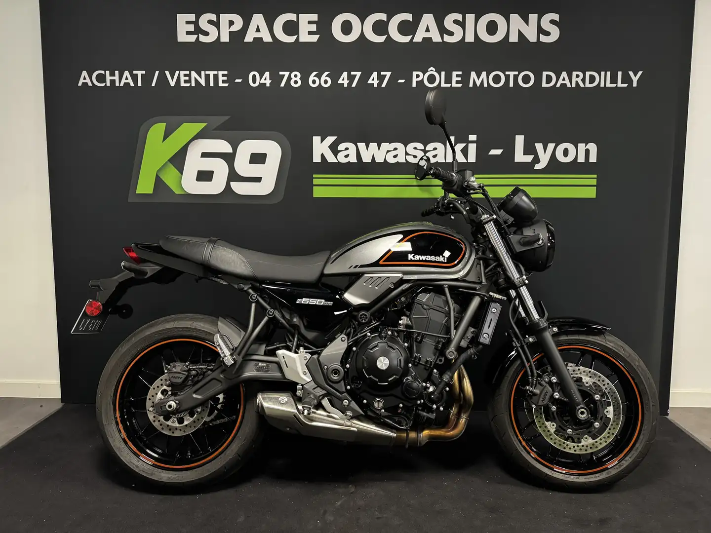 Kawasaki Z 650 Gris - 1