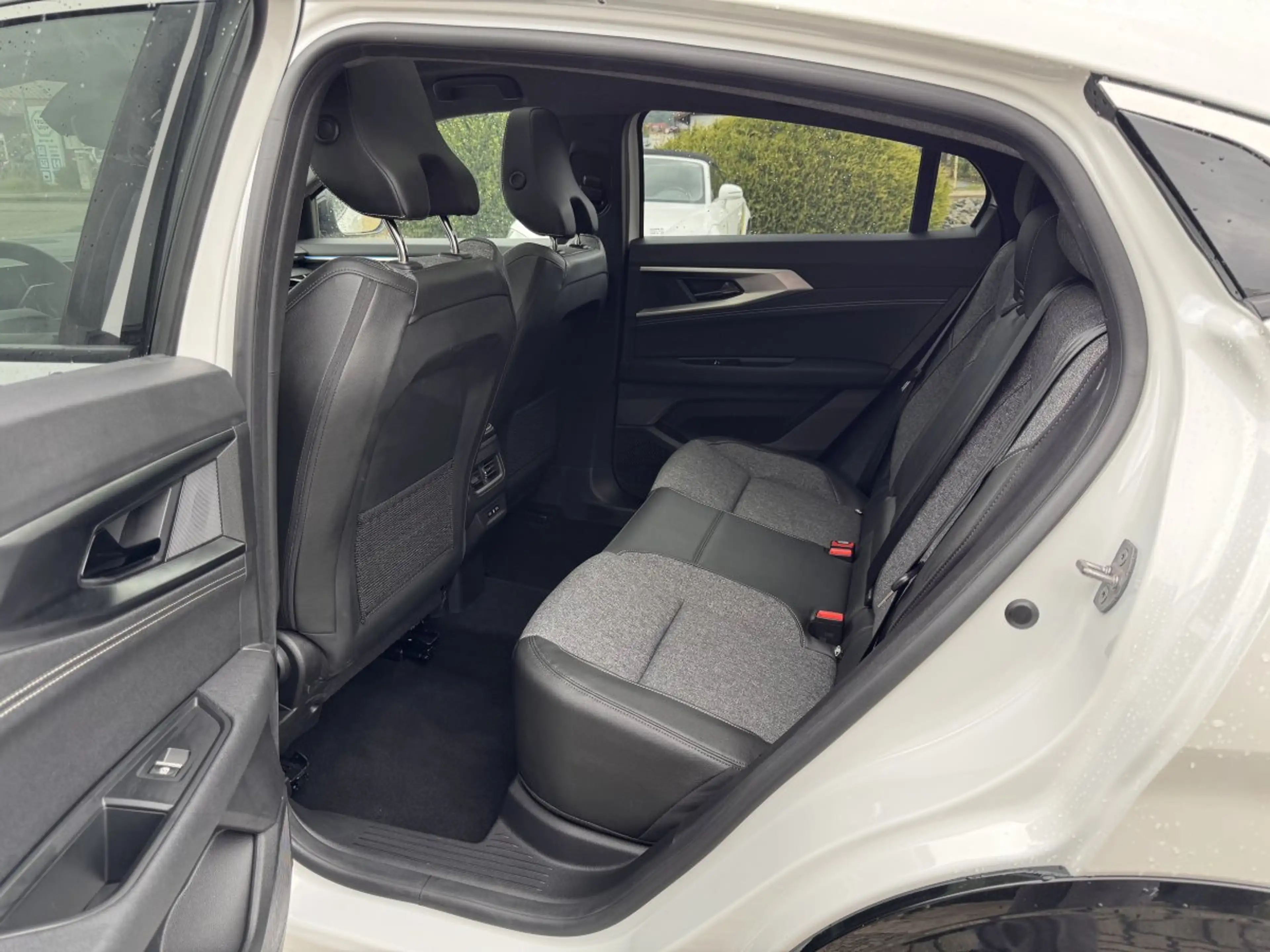 Renault Rafale 1.2 E-TECH Full Hybrid 200 Techno — photo 13