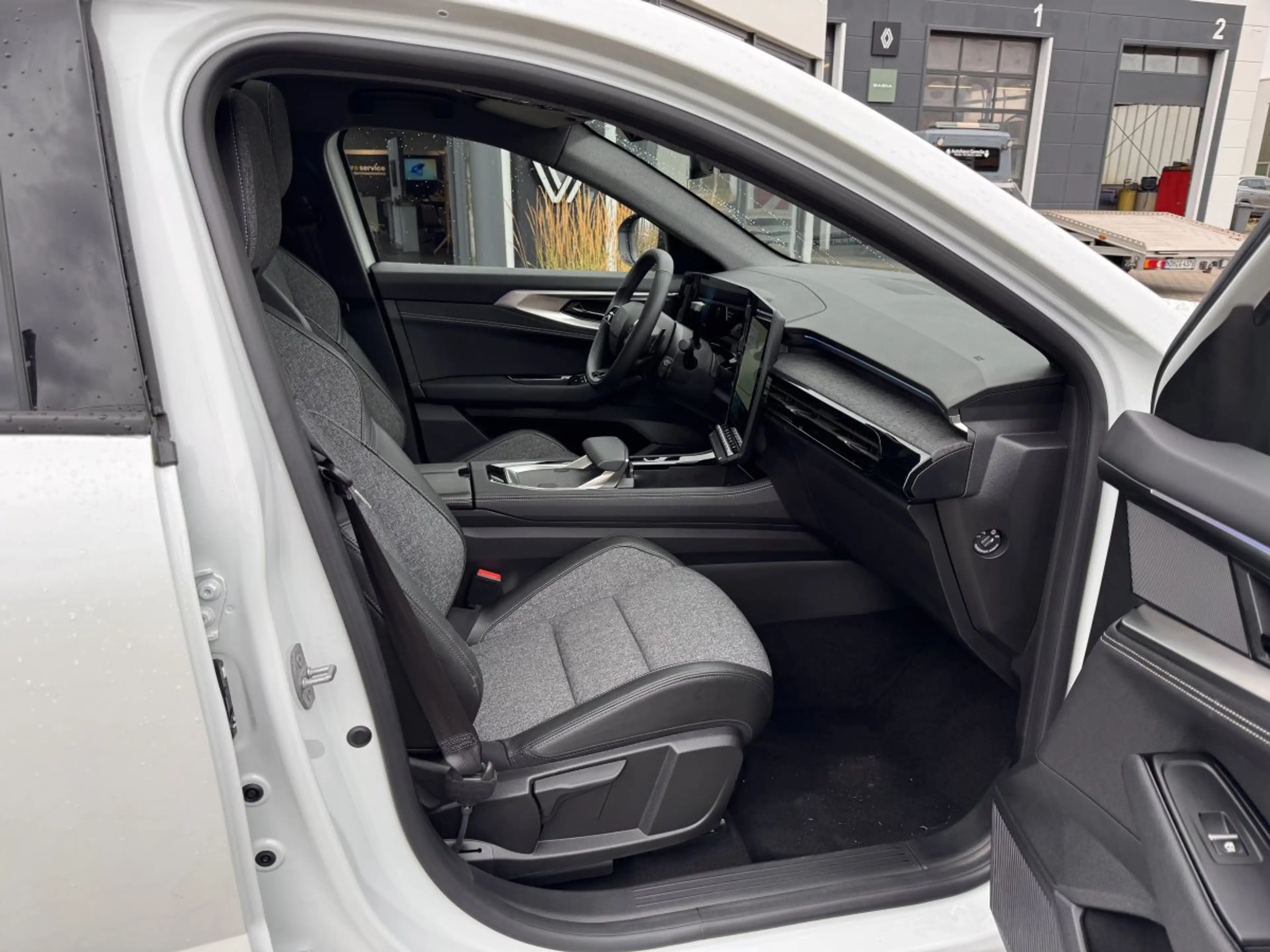 Renault Rafale 1.2 E-TECH Full Hybrid 200 Techno — photo 11