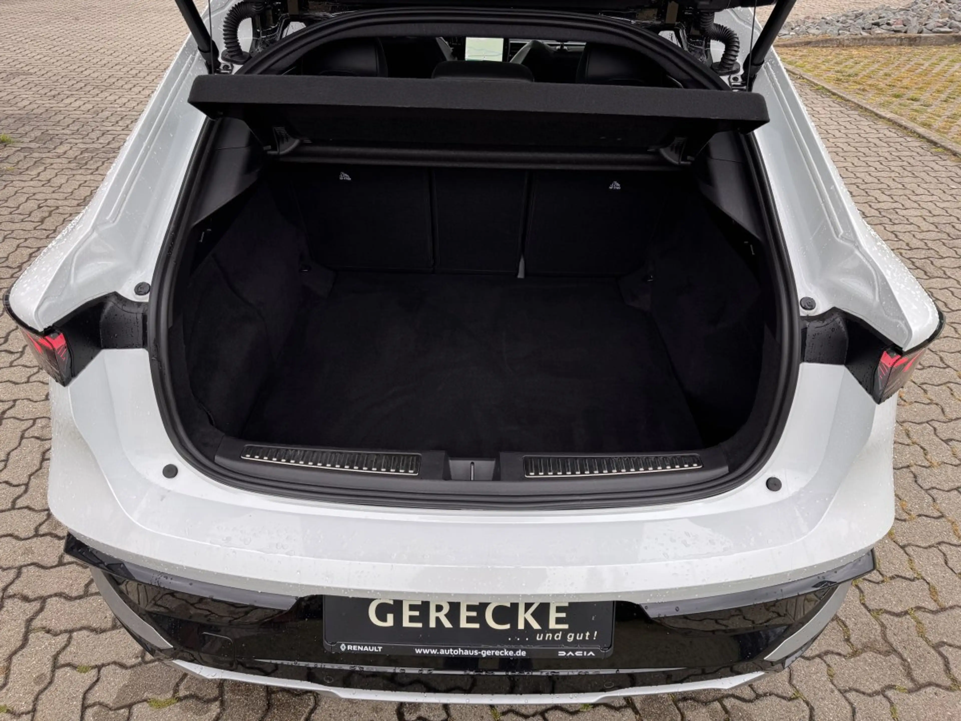 Renault Rafale 1.2 E-TECH Full Hybrid 200 Techno — photo 14