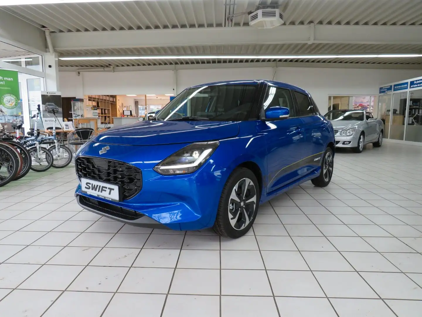 Suzuki Swift 1.2 Comfort+ CVT Allwetterreifen Blau - 1